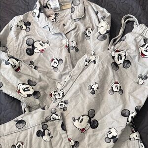 Pottery Barn Teen mickey Pajamas Med